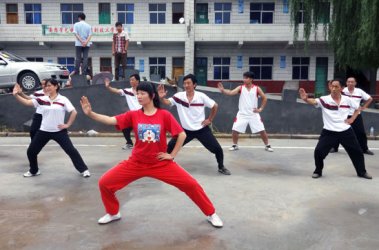 <b>我运动  我健康  我快乐</b>