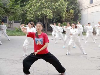 常明月为孟州市房管局培训太