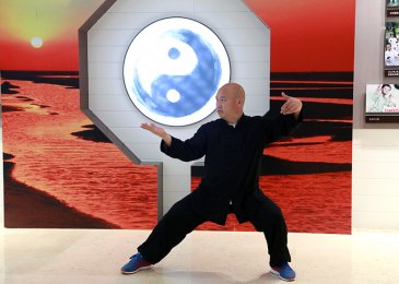<b>赵力：太极拳冠军的和谐太极</b>