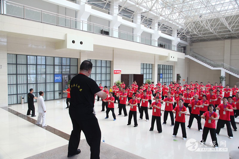 两百余名拳友齐聚陈家沟 第六届陈照森太极拳高